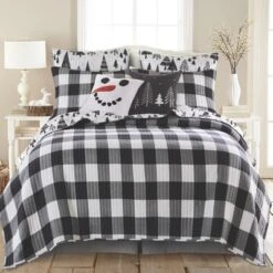 Northern Star Holiday Quilt Set - Levtex Home